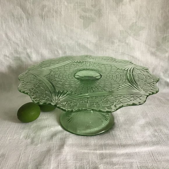 Vintage Green Pressed Glass Cake Stand / Plate - Picture 3 of 6